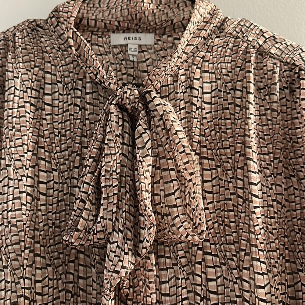 Reiss button down patterned top - Picture 4 of 10
